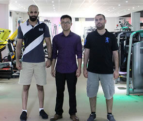 科威特客户来中国广州粉色视频APP高清免费下载大全进口健身房器材