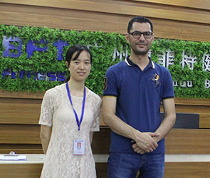 卡塔尔客户五年后再次来粉色视频APP高清免费下载大全采购健身器械