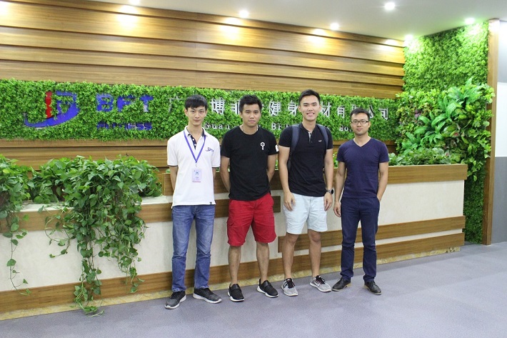 科威特客户来粉色视频APP高清免费下载大全采购健身器材